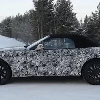 Autíčkářův týden: Je libo BMW Z5 nebo pojízdný šmajchl-kabinet?