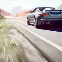 Jaguar F-Type SVR: Kdyby bylo 550 koní málo