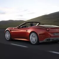 Ferrari přidává špetku supersportovní nátury pro Californii T