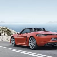 Faceliftované Porsche 718 Boxster je tady