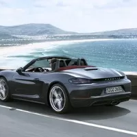 Faceliftované Porsche 718 Boxster je tady