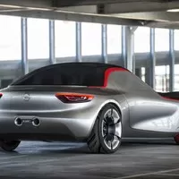 Ženevský koncept od Opelu je lehoučké kupé GT