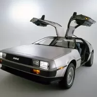 DeLorean DMC-12 cestuje časem konečně i v reálném světě