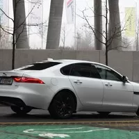 Jaguar XF 2.0: Kočka bez drápů