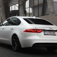 Jaguar XF 2.0: Kočka bez drápů