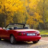 Autíčkář se ptá: Jaký roadster koupit?