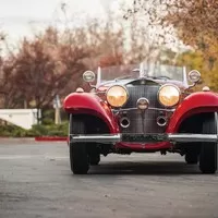 Úchvatný předválečný Mercedes je nejdražším autem arizonských aukcí