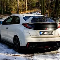 Honda Civic Type R: Jako břit