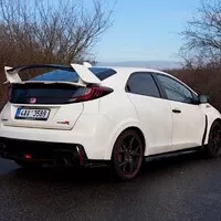 Honda Civic Type R: Jako břit