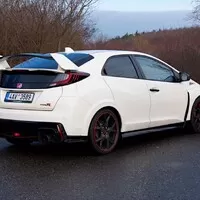 Honda Civic Type R: Jako břit