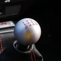 Honda Civic Type R: Jako břit