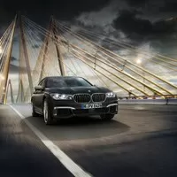 BMW řady 7 konečně s „M“ na zádi
