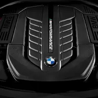 BMW řady 7 konečně s „M“ na zádi