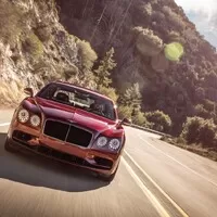 Bentley uvádí třetí verzi limuzíny Flying Spur