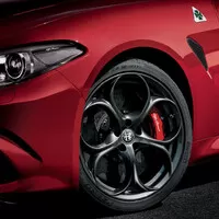 Alfa Romeo Giulia přesunuta zase zpátky na březen
