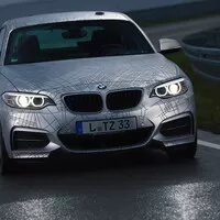 Záblesk budoucnosti: Hacker poslal driftující BMW do zdi