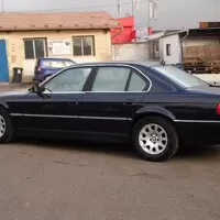 Bazarový snílek: BMW 735i