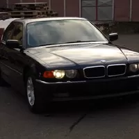 Bazarový snílek: BMW 735i