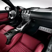 Autíčkář se ptá: Je hezčí originální Alfa Romeo 8C, nebo Disco Volante?