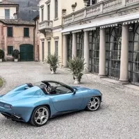 Autíčkář se ptá: Je hezčí originální Alfa Romeo 8C, nebo Disco Volante?