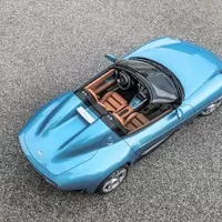 Autíčkář se ptá: Je hezčí originální Alfa Romeo 8C, nebo Disco Volante?