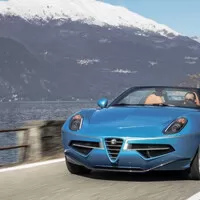 Autíčkář se ptá: Je hezčí originální Alfa Romeo 8C, nebo Disco Volante?