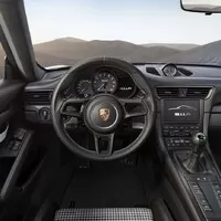 Porsche představilo puristickou 911 R