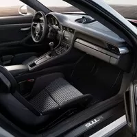 Porsche představilo puristickou 911 R