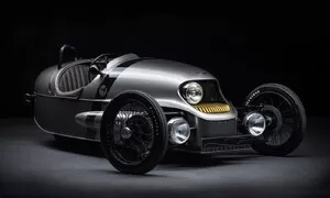 Morgan EV3 aneb když se retro mísí se sci-fi