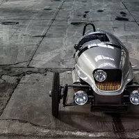 Morgan EV3 aneb když se retro mísí se sci-fi