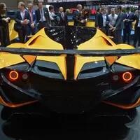 Apollo Arrow – Ošklivé káčátko
