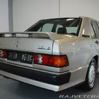 Bazarový snílek: Mercedes-Benz 190 E 2.5-16