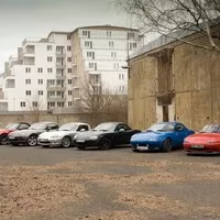 Kafe&Káry v Gas Townu – Lotus, truck a závody nevidomých