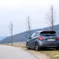 Peugeot 208 GTI - když hot znamená cool