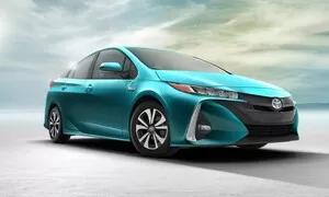 Toyota Prius Prime: Ekoválečník se hodil do gala