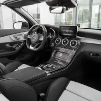 Mercedes představuje nové C63, včetně verze kabriolet