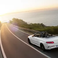 Mercedes představuje nové C63, včetně verze kabriolet