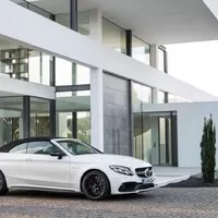 Mercedes představuje nové C63, včetně verze kabriolet