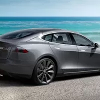 Tesla Model S: Záblesk budoucnosti?