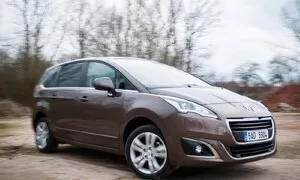 Recenze & testy: Peugeot 5008 Active: Učebnicový příklad