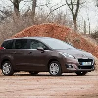 Peugeot 5008 Active: Učebnicový příklad