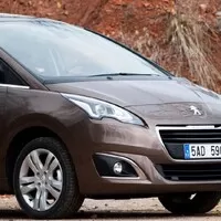 Peugeot 5008 Active: Učebnicový příklad