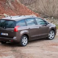 Peugeot 5008 Active: Učebnicový příklad