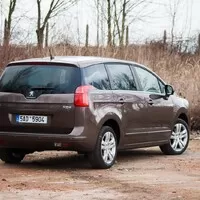 Peugeot 5008 Active: Učebnicový příklad