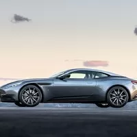 Aston Martin chce být posledním výrobcem sporťáků s manuálem