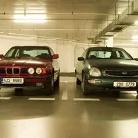 Ford Scorpio vs. BMW 525i: Souboj ‚luxusních‘ sedanů