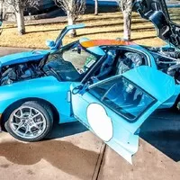 Zbrusu nový Ford GT Herritage Edition k mání v aukci