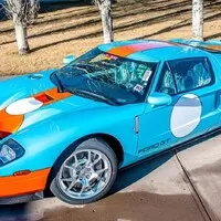 Zbrusu nový Ford GT Herritage Edition k mání v aukci