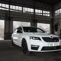 Škoda Octavia RS230: Rodinný Sprinter