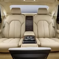 Audi vyjíždí s prodlouženou limuzínou A8 L Extended